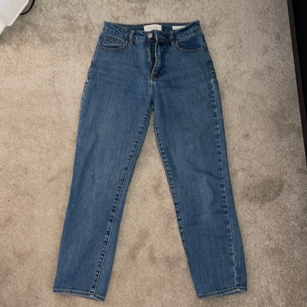 Pacsun Mom Jean size 24